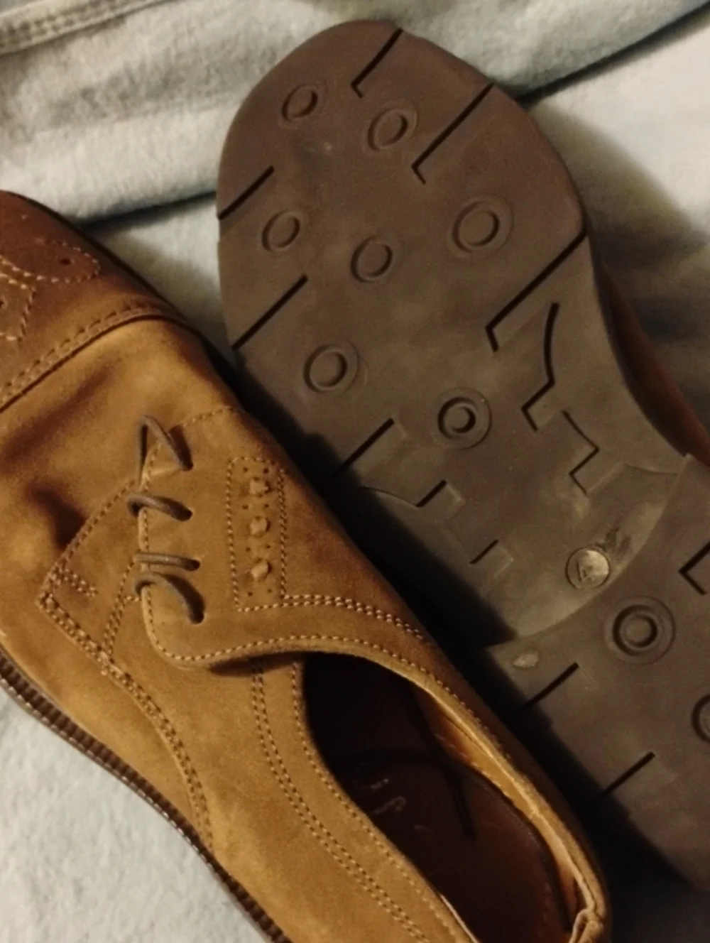 Men's Tan Suede Wingtip Derby Shoes